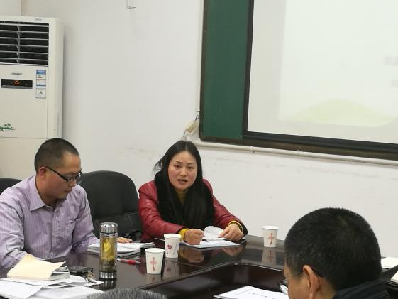 政治研培員杜梅老師發(fā)言