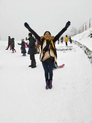 尤麗娟 化學(xué)老師