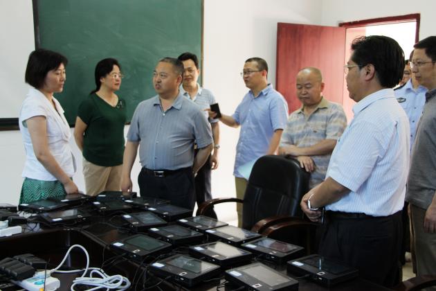 視察雙流中學考務工作