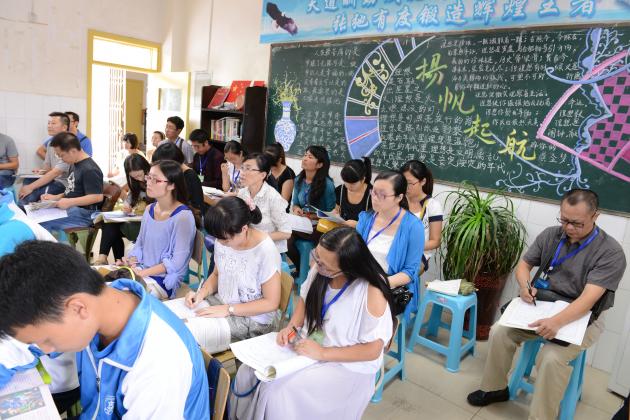 藏區(qū)名師到雙流中學(xué)交流學(xué)習(xí)