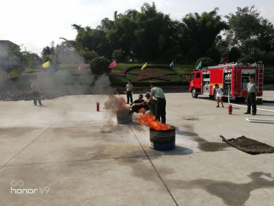 同學(xué)親身演練