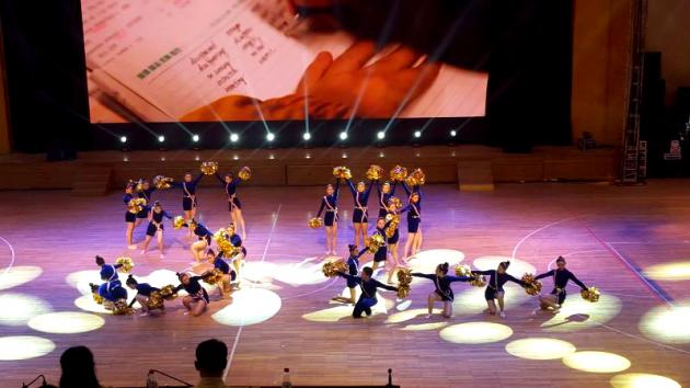 雙流中學啦啦操隊展演