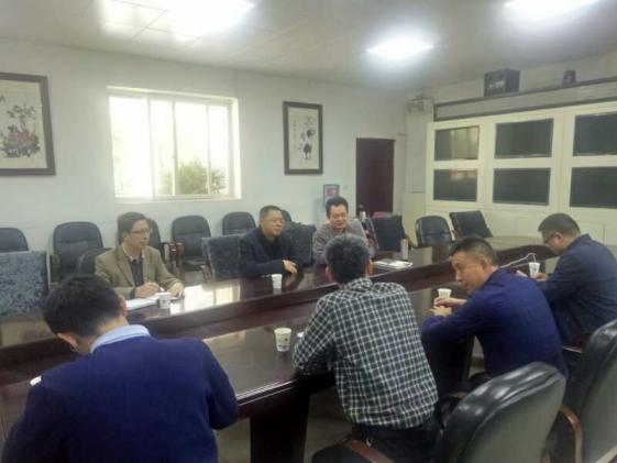 全面主持學(xué)校工作的龍清明副校長分享成果