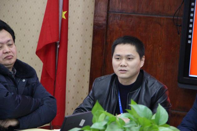 雙流中學(xué)副校長徐天福發(fā)言