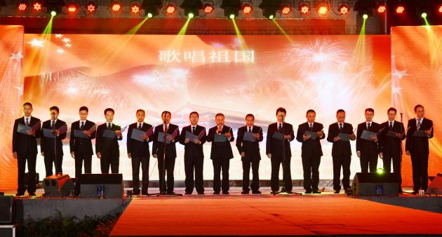 學(xué)校行政的《歌唱祖國》