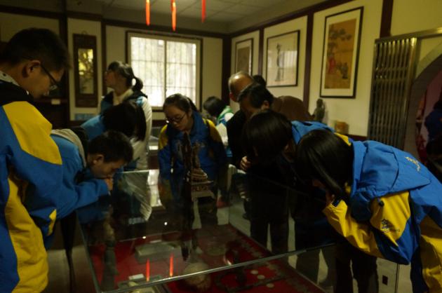 眼睛都不夠用了