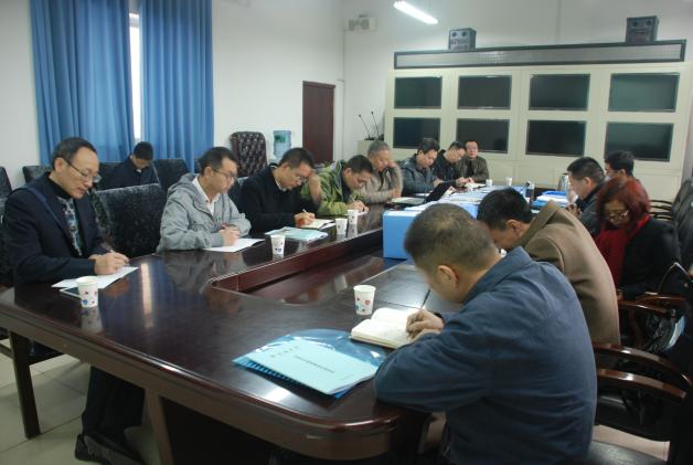 檢查評(píng)估會(huì)場(chǎng)