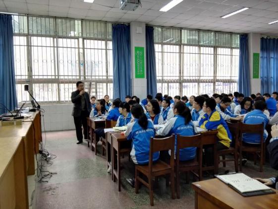 范天勇老師授課