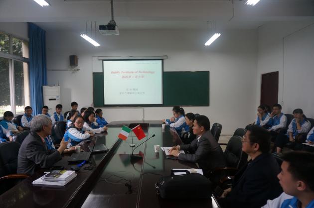 吳兵教授與雙中師生交流