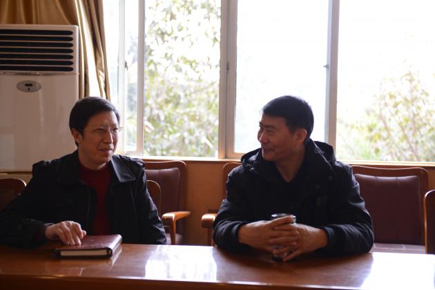 雙流中學(xué)教育代表團(tuán)訪問青白江區(qū)大彎中學(xué)