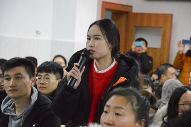 觀摩教師現(xiàn)場提問2