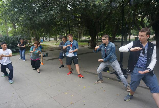 學(xué)打太極拳