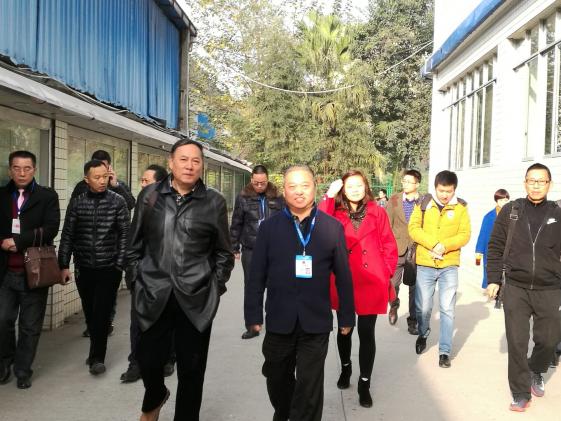 熊偉校長(zhǎng)等領(lǐng)導(dǎo)陪同檢查