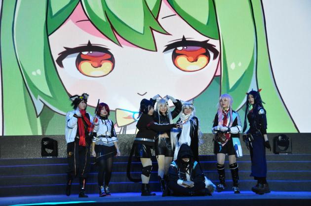 一舉一動皆似畫