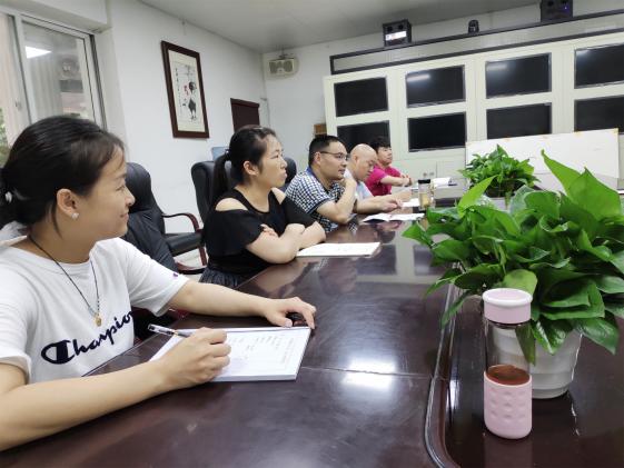 認(rèn)真傾聽的老師