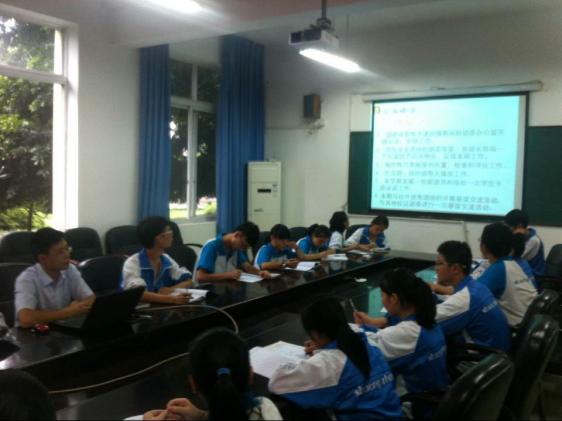 校團委書記魏東老師講話