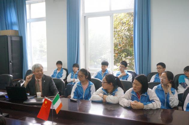 吳兵教授與雙中學(xué)生交流