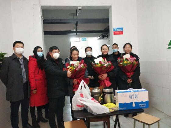 看望西藏學(xué)生