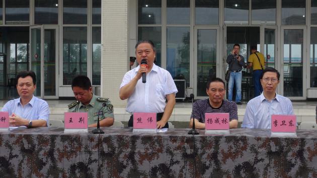 雙流中學(xué)高2015級(jí)新生入學(xué)軍訓(xùn)在什邡軍訓(xùn)基地完美結(jié)束