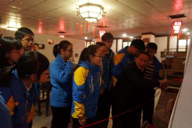 同學(xué)們聽(tīng)的很認(rèn)真