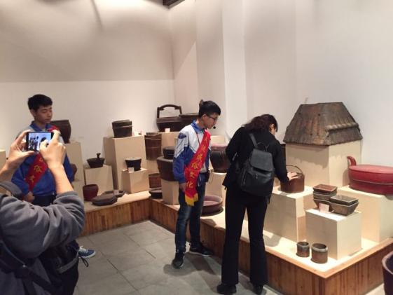 錢橋中學民俗館之家用器什