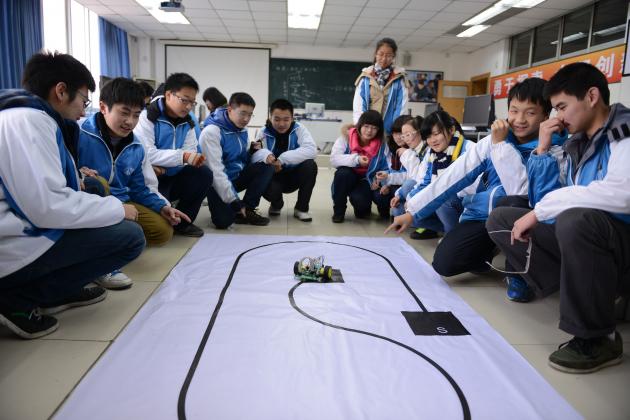 上課時(shí)的開心討論