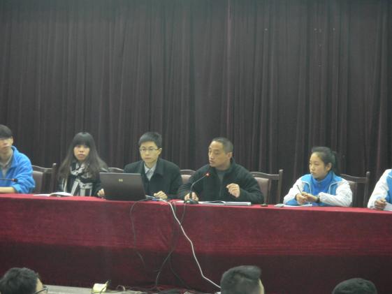 藝體處主任郎鳳偉老師講話