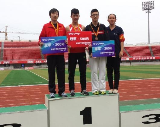 隊員與教練合影