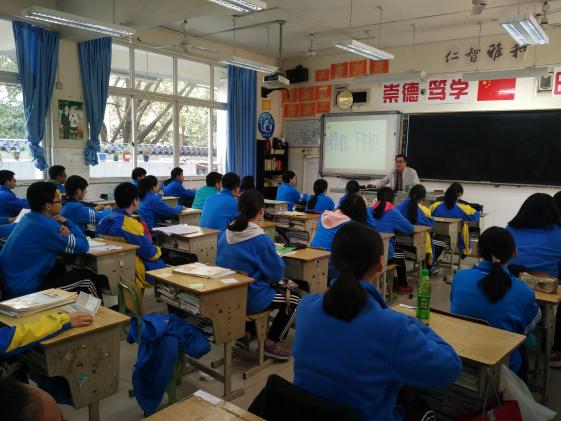 雙流區(qū)人民醫(yī)院王醫(yī)生開(kāi)設(shè)選修課《健康與急救常識(shí)》