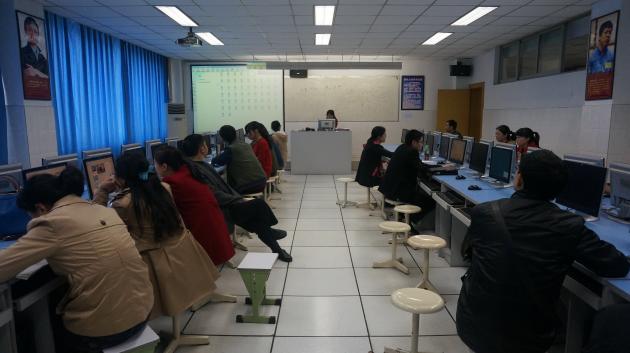 高中組專題交流活動(dòng)現(xiàn)場(chǎng)