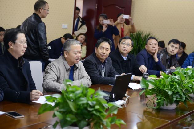 黨總支書記 校長熊偉發(fā)言