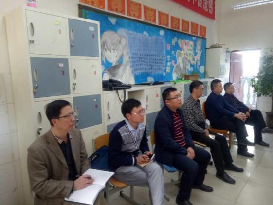 進(jìn)班觀摩平板使用情況