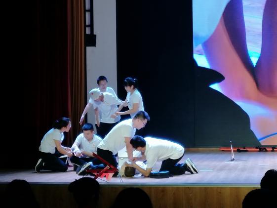 決賽緊張進(jìn)行中