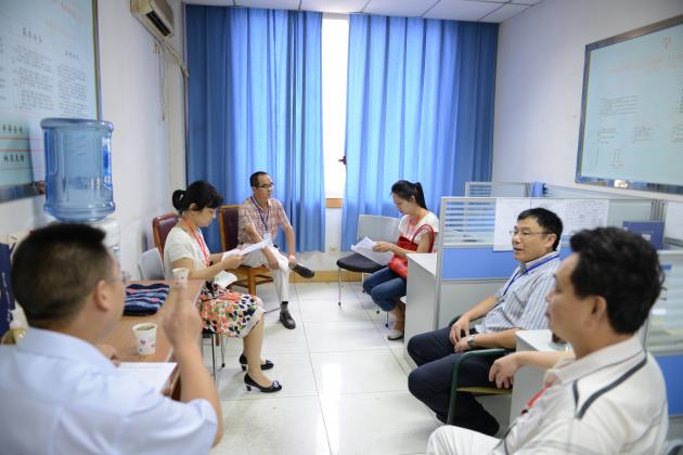 市領(lǐng)導(dǎo)高度評(píng)價(jià)雙流中學(xué)的考試組織工作