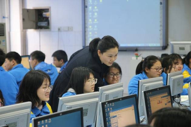  幺宇松老師上課