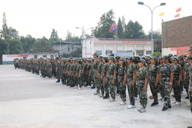 雙中健兒精神抖擻