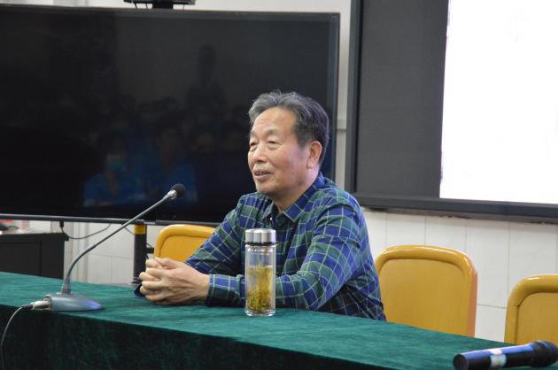 何開四主席分享文學(xué)