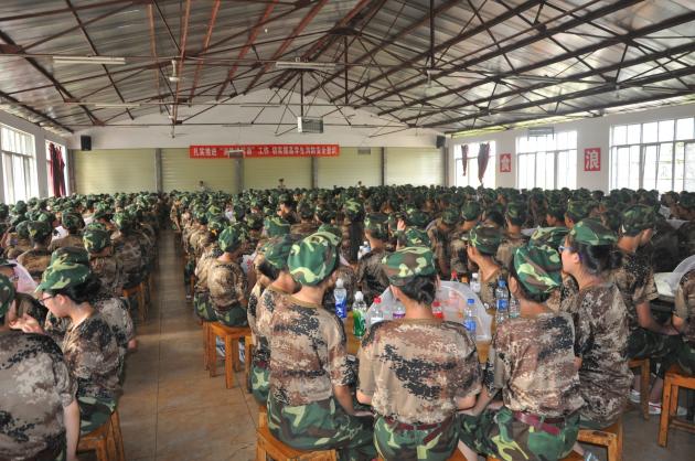 全體同學認真聆聽