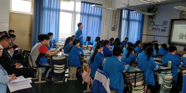 老師們聽取卓鵬老師隨堂課