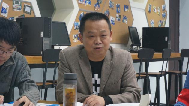 區(qū)課題聯(lián)系人楊獨(dú)明老師作現(xiàn)場指導(dǎo)