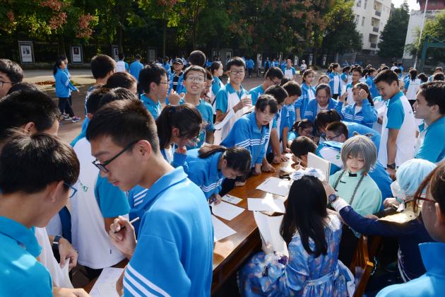 動(dòng)漫社招新現(xiàn)場(chǎng)