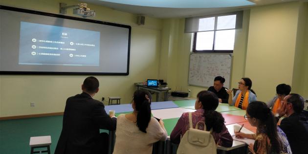 陳麗萍老師做工作介紹