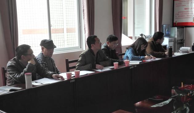 何健老師作專題講座