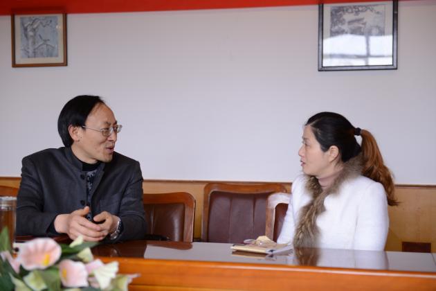 雙流中學(xué)教育代表團(tuán)訪問青白江區(qū)大彎中學(xué)