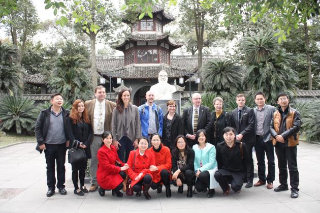 美國高中校長考察團訪問雙流中學(xué)