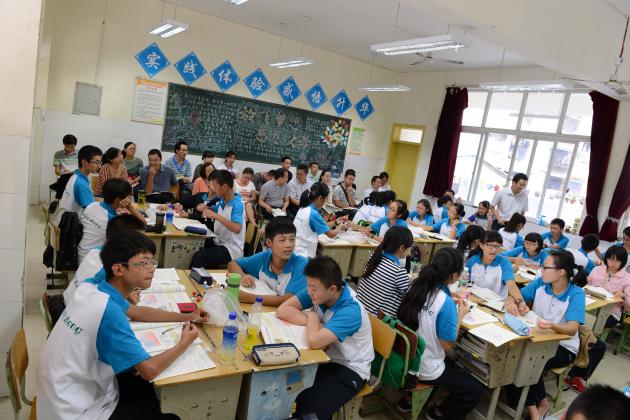 藏區(qū)名師到雙流中學(xué)交流學(xué)習(xí)