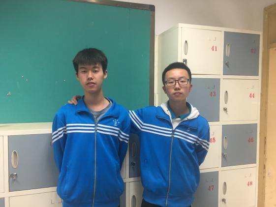 高二2班 李剛（左） 邵鑫（右）