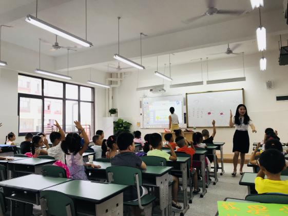 一年級3班的孩子們可積極了