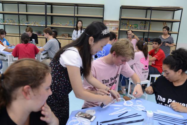 鄧潺老師細(xì)心指導(dǎo)