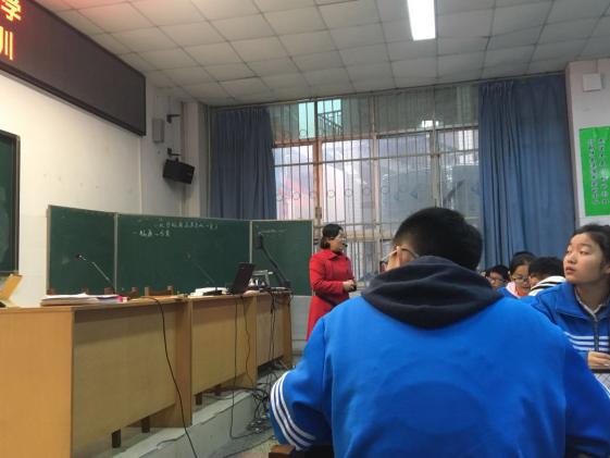 楊華敏老師授課